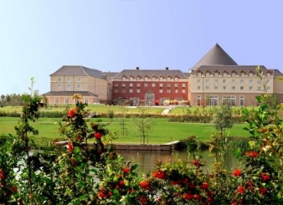 Hotel Holiday Inn (Magic Circus)