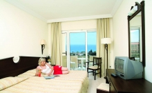 Hotel Side Corolla_2