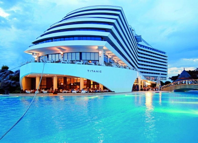 Hotel Titanic Beach & Resort
