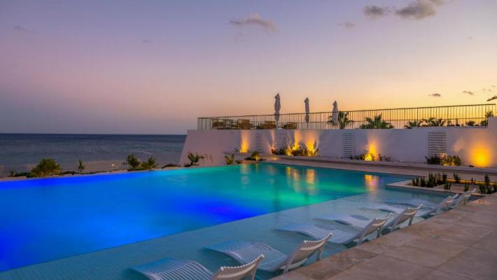 Royal 9
