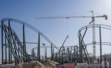 Primul rollercoaster instalat la Legoland Dubai 3