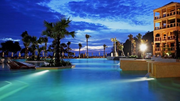Hotel Centara Grand Beach Resort 3
