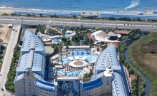 Hotel Crystal Admiral Resort Suites & Spa 1