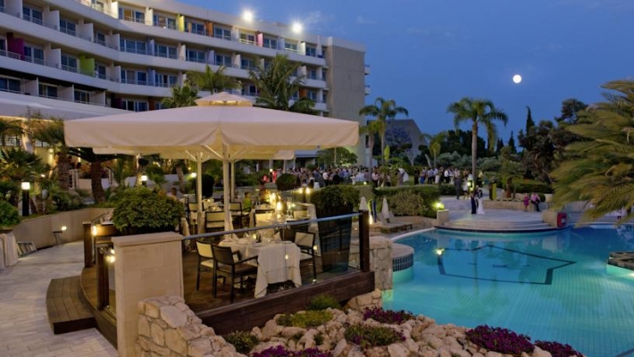 Hotel Mediterranean Beach Limassol 3