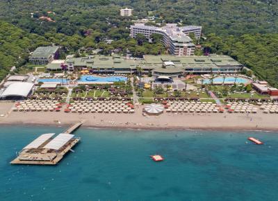 Hotel Pine Beach Resort