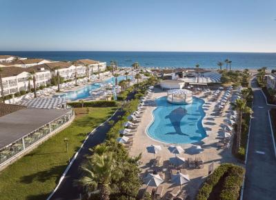 Hotel Sandy Beach Resort